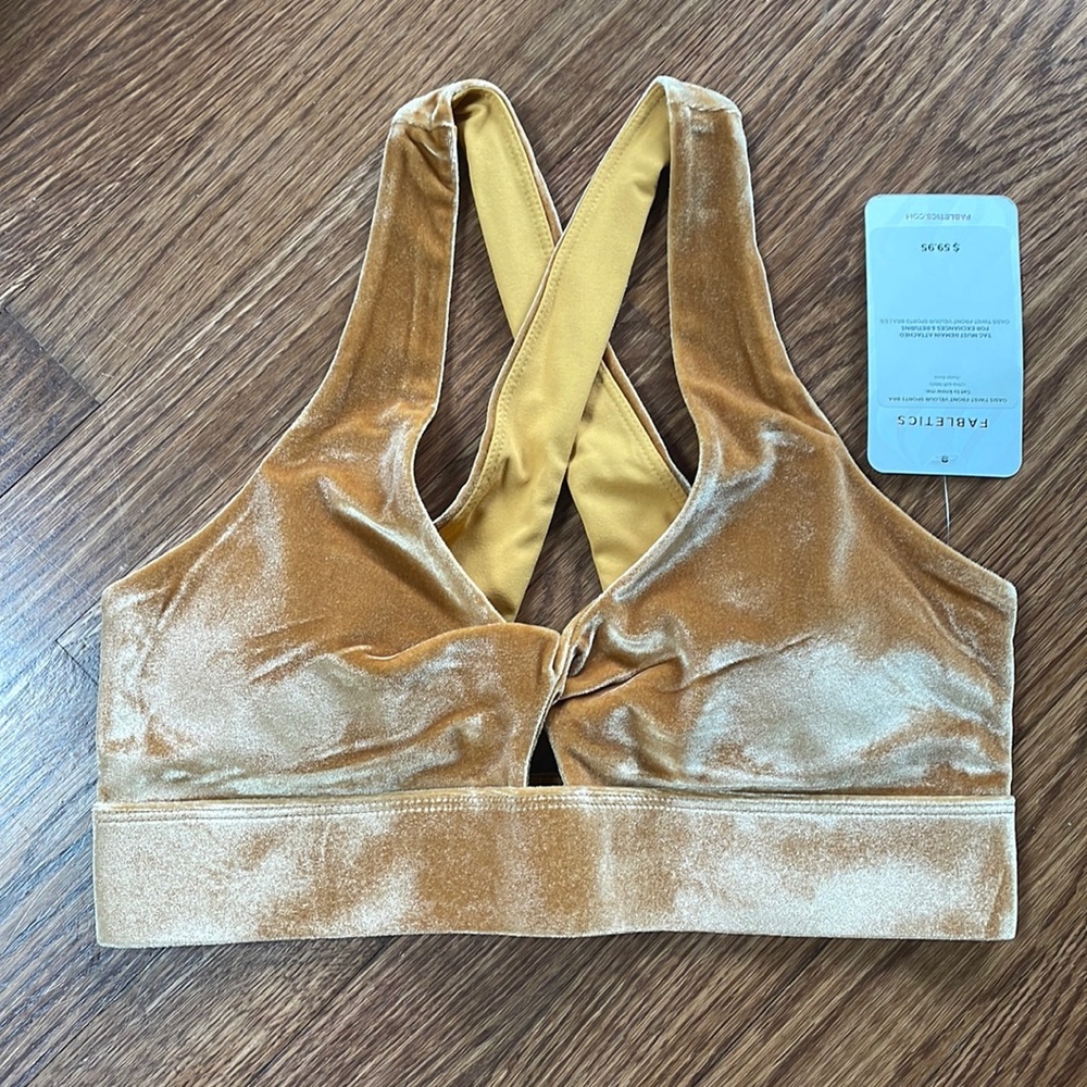 Fabletics Oasis Twist-Front Velour Sports Bra S